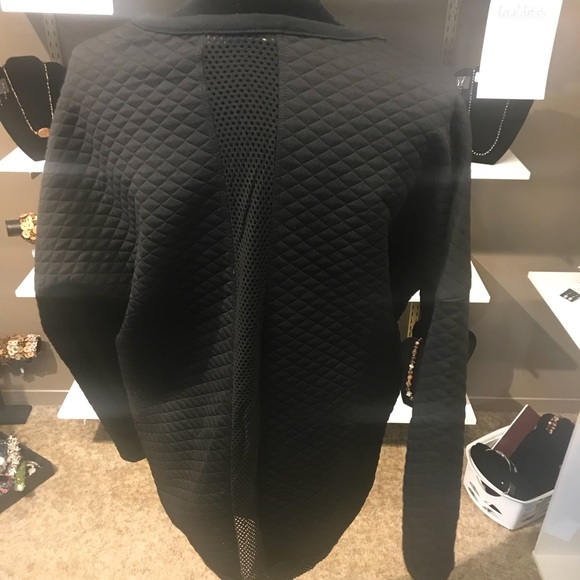 shirt - Picture 3 of 5